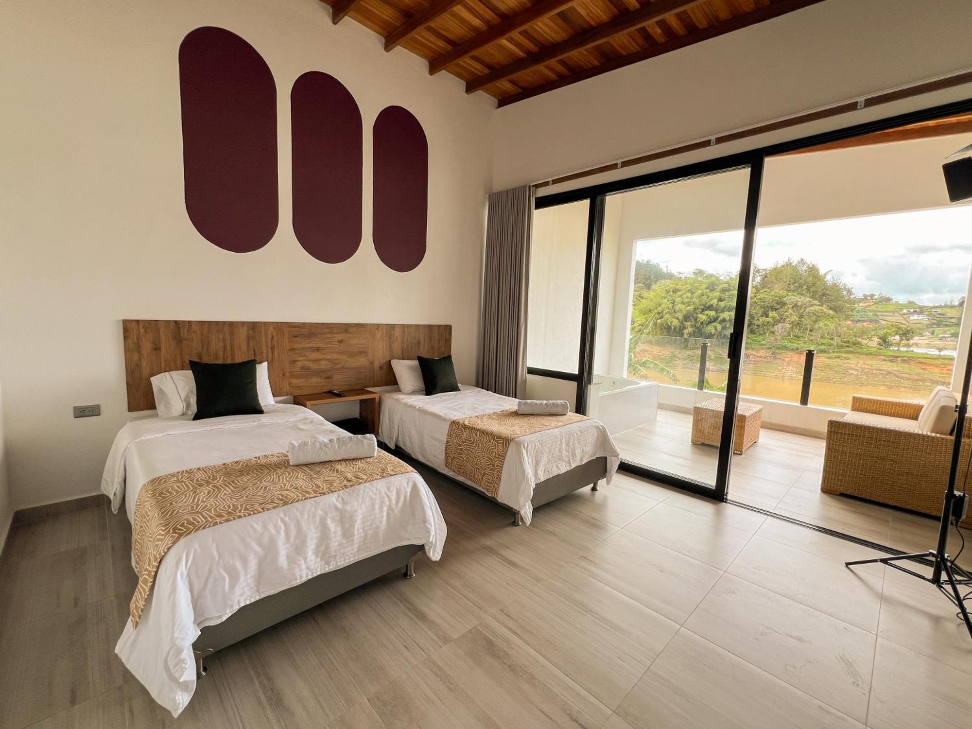 Viajero Guatape Hostel & Lake Club 外观 照片