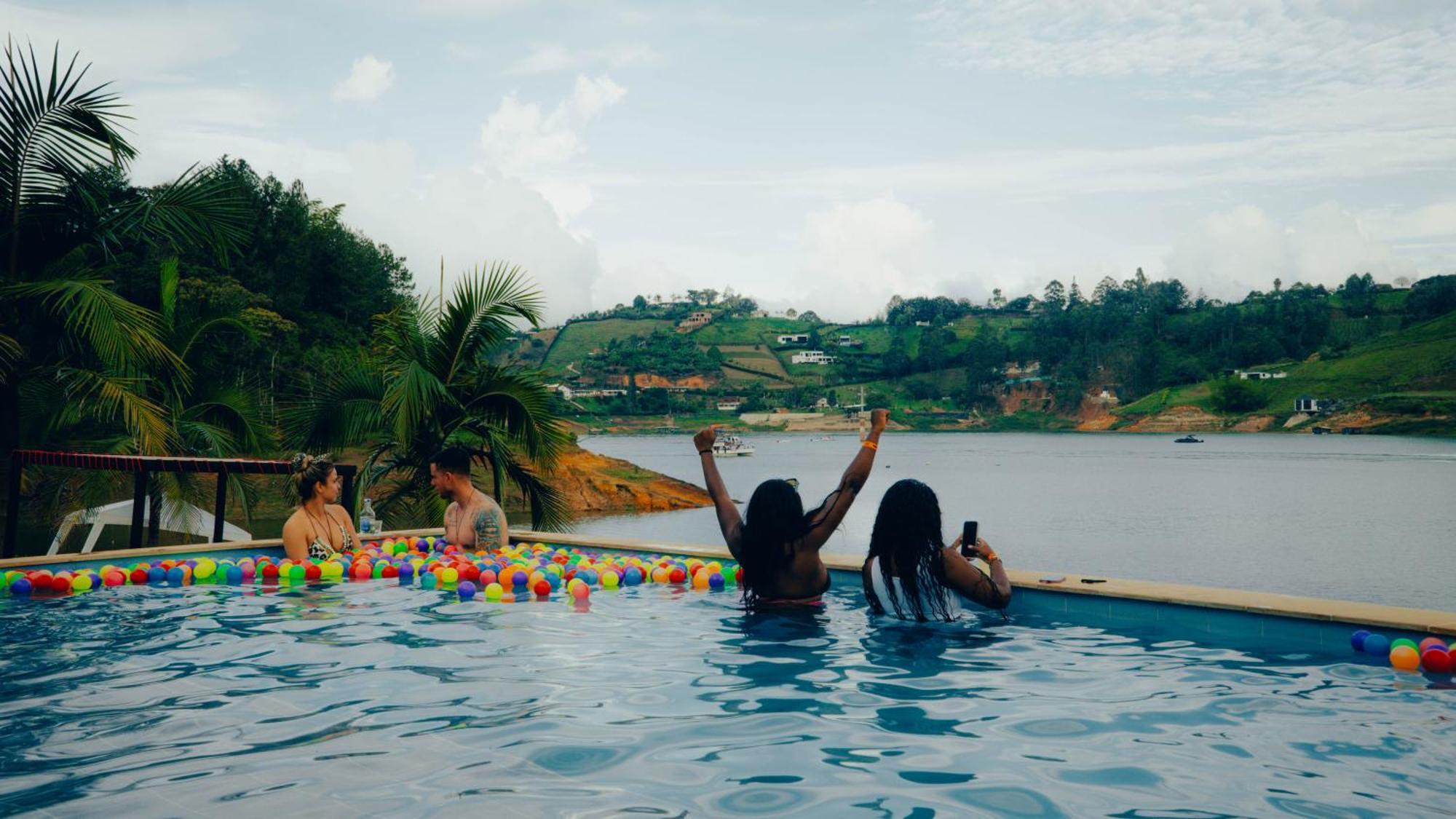 Viajero Guatape Hostel & Lake Club 外观 照片